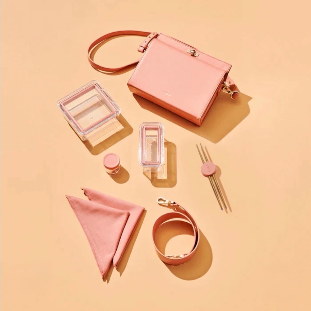 NEW IN BOX “The Lunch Kit” (Inka) Pink bag with modular InvisiSeal containers